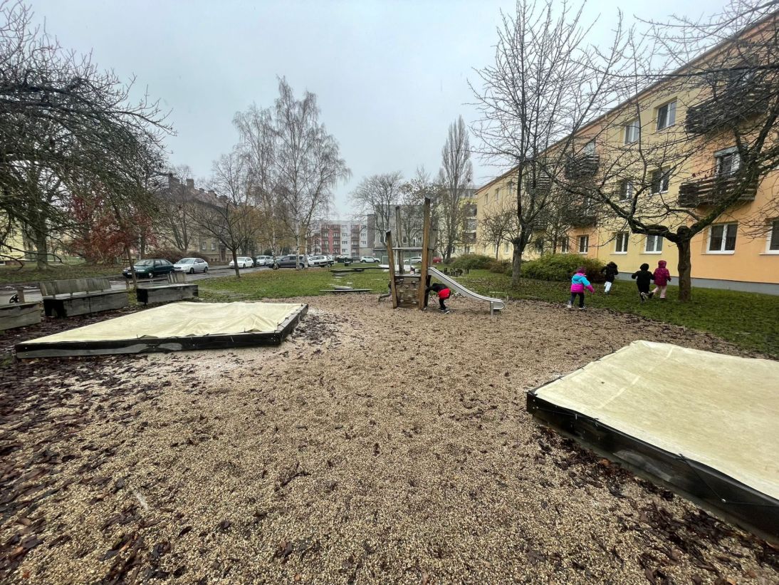 02c6e866-bda8-47c0-af13-de598ddc44c6 02c6e866-bda8-47c0-af13-de598ddc44c6