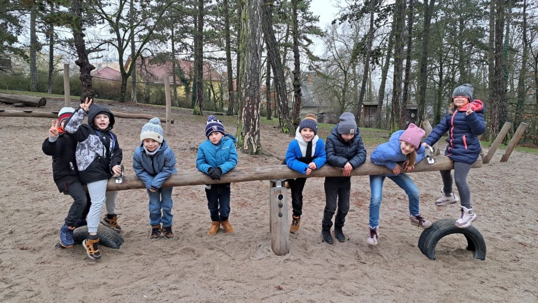 32f5483d-1a24-438b-abe1-1612936f2d6d