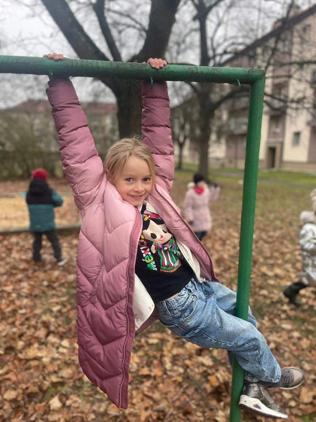 3613f5be-00f3-4631-9b71-d7d148017625 3613f5be-00f3-4631-9b71-d7d148017625