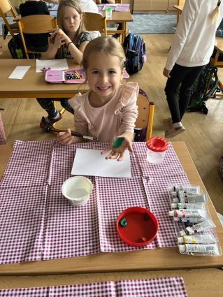 4e7d6de6-ebd3-4e2c-a4ba-dfc5d2cb8648 4e7d6de6-ebd3-4e2c-a4ba-dfc5d2cb8648