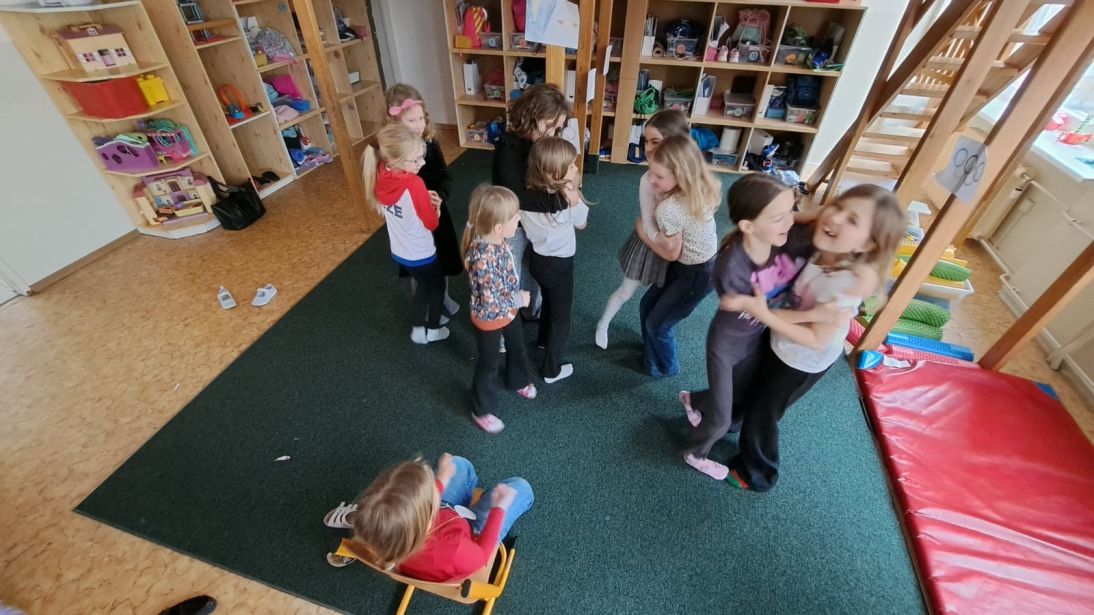 83810314-cff3-41f0-9e00-f5530e250587 83810314-cff3-41f0-9e00-f5530e250587