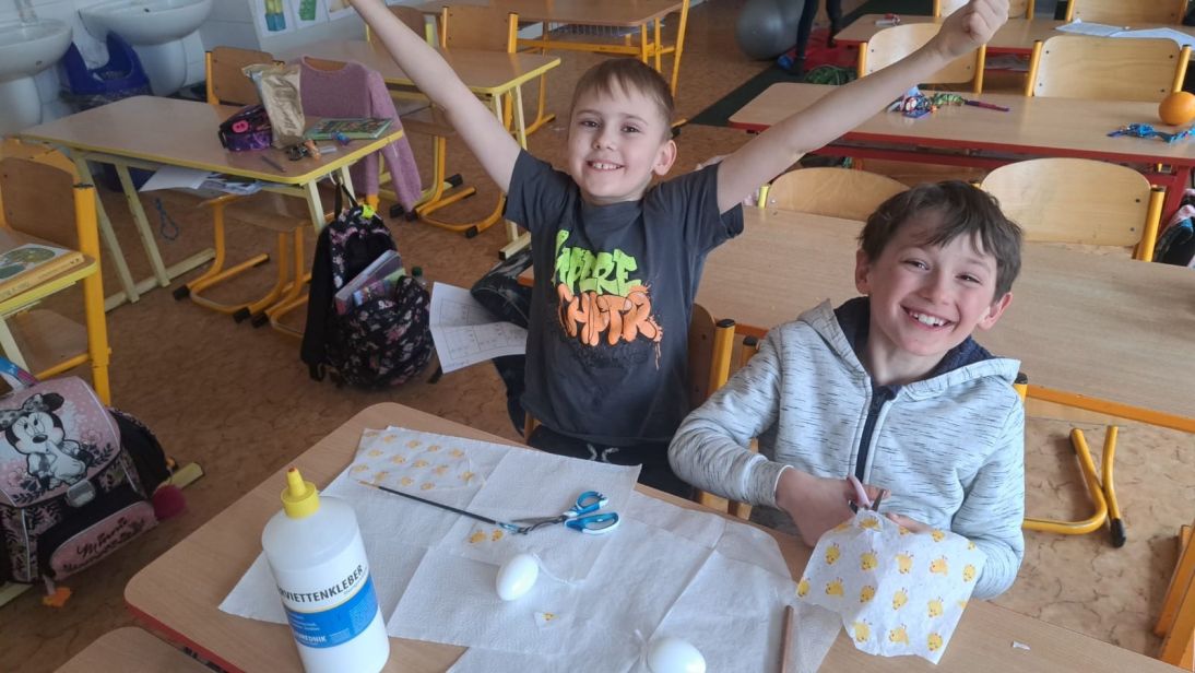 ca9c2744-4395-462e-9c20-d2d18b068e35