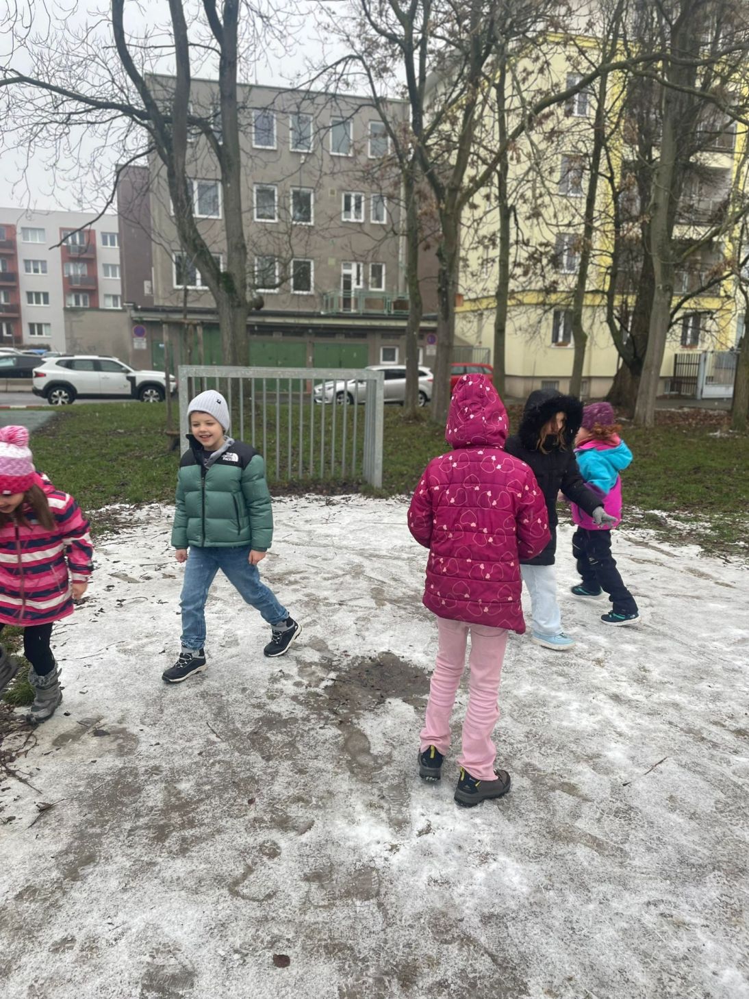 ee4f2caa-0d89-4d79-9529-bb25985eb823 ee4f2caa-0d89-4d79-9529-bb25985eb823