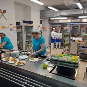 Soutěžní den v kuchyni naší ŠJ