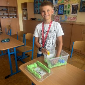 Kynetický písek nás baví :)